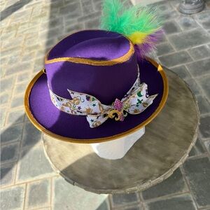Purple and Gold Feathered Mardi Gras  Mask Hat💜💚💛
